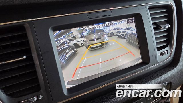 Kia Carnival 9-Seater Luxury 2019 — фото 19