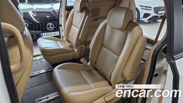 Kia Carnival 9-Seater Luxury 2019 — фото 22