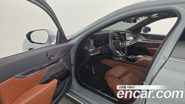 BMW 7 Series (G70) 740d xDrive M Sport 2025 — фото 10