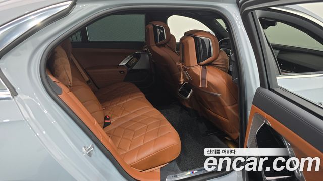 BMW 7 Series (G70) 740d xDrive M Sport 2025 — фото 11