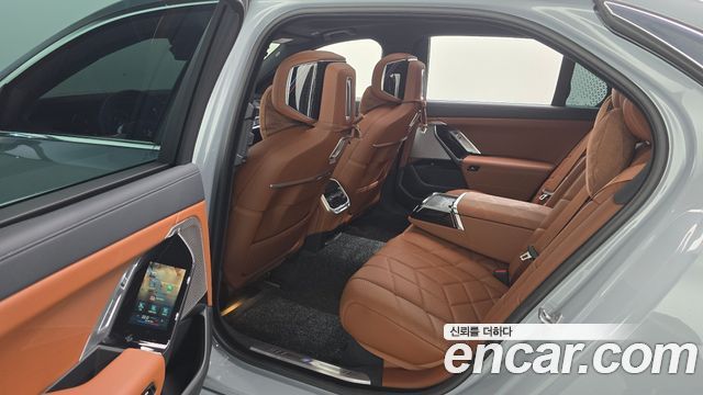 BMW 7 Series (G70) 740d xDrive M Sport 2025 — фото 12
