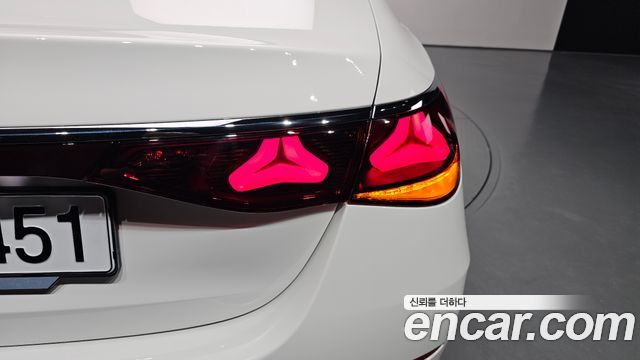 Mercedes-Benz E-Class (W214) E200 AMG Line 2026 — фото 23