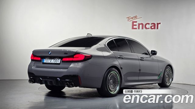 BMW 5 Series (G30) 520i M Sport 2022 — фото 2