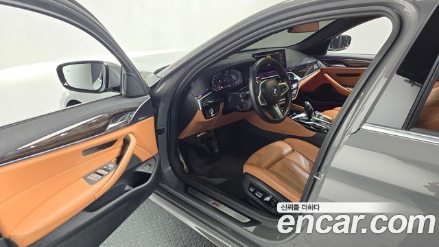 BMW 5 Series (G30) 520i M Sport 2022 — фото 10