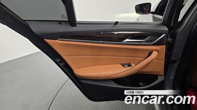 BMW 5 Series (G30) 520i M Sport 2022 — фото 25
