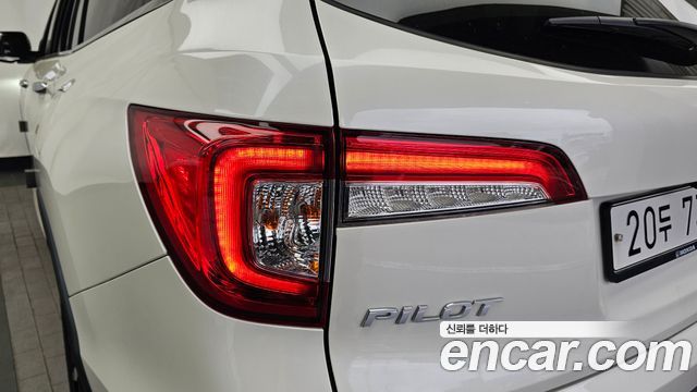 Honda Pilot (III) 3.5 Elite 2019 — фото 29