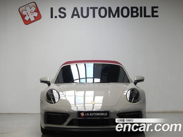 Porsche 911 (992) Carrera 4 GTS Cabriolet