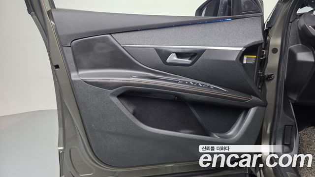 Peugeot 5008 (II) 1.6 BlueHDi GT Line 2019 — фото 30