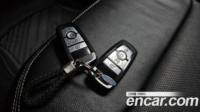 Ford Explorer (VI) 2.3 LimIted 4WD 2020 — фото 30