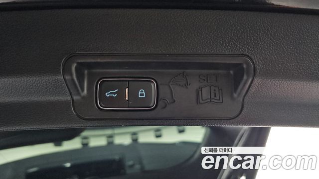 Ford Explorer (VI) 2.3 LimIted 4WD 2020 — фото 35