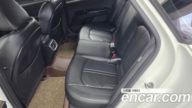 Kia K5 (III) 2.0 Noblesse 2021 — фото 26