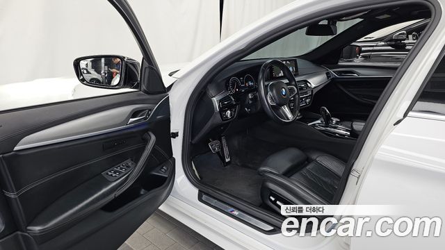 BMW 5 Series (G30) 520d xDrive M Sport Package Plus 2019 — фото 10