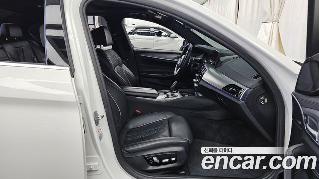 BMW 5 Series (G30) 520d xDrive M Sport Package Plus 2019 — фото 11