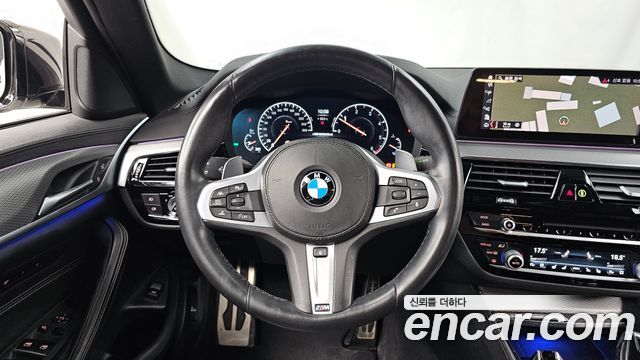 BMW 5 Series (G30) 520d xDrive M Sport Package Plus 2019 — фото 13