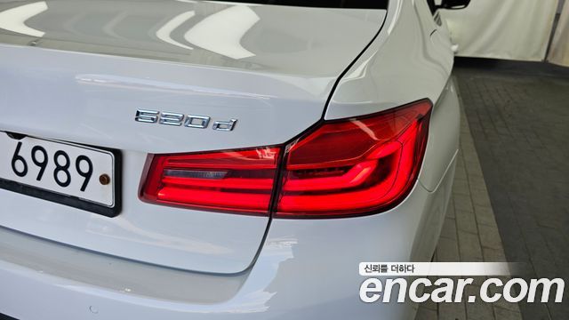 BMW 5 Series (G30) 520d xDrive M Sport Package Plus 2019 — фото 23