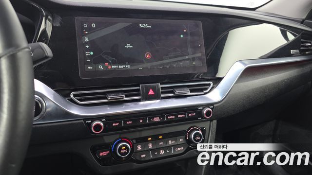 Kia Niro Plus Air 2023 — фото 14