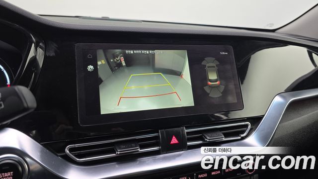Kia Niro Plus Air 2023 — фото 16