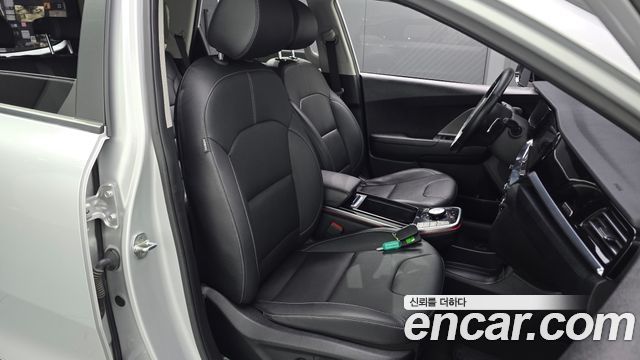 Kia Niro Plus Air 2023 — фото 26