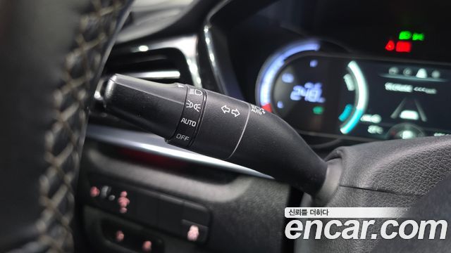 Kia Niro Plus Air 2023 — фото 29