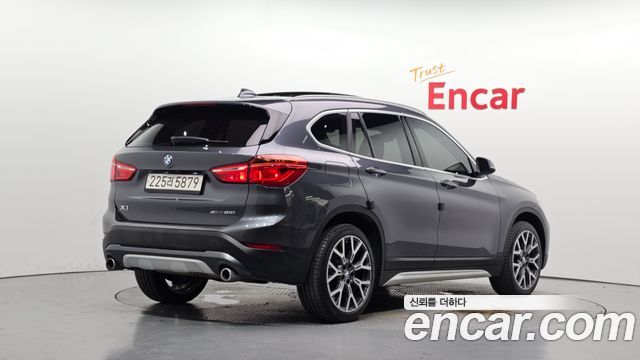 BMW X1 (F48) xDrive 20i xLine 2022 — фото 2