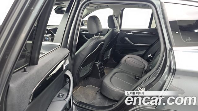 BMW X1 (F48) xDrive 20i xLine 2022 — фото 11