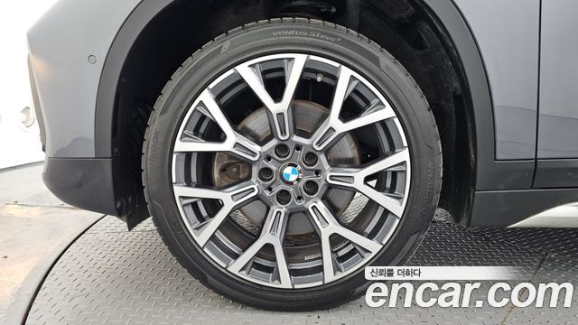 BMW X1 (F48) xDrive 20i xLine 2022 — фото 21