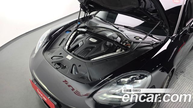 Porsche Panamera (971) 3.0 AWD 2018 — фото 6