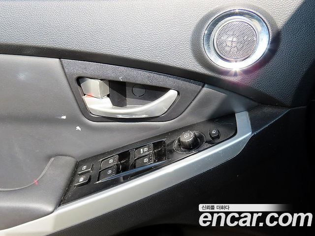 KG Mobility (SsangYong) Korando C 2.0 RX 2WD HI-DLX 2015 — фото 15