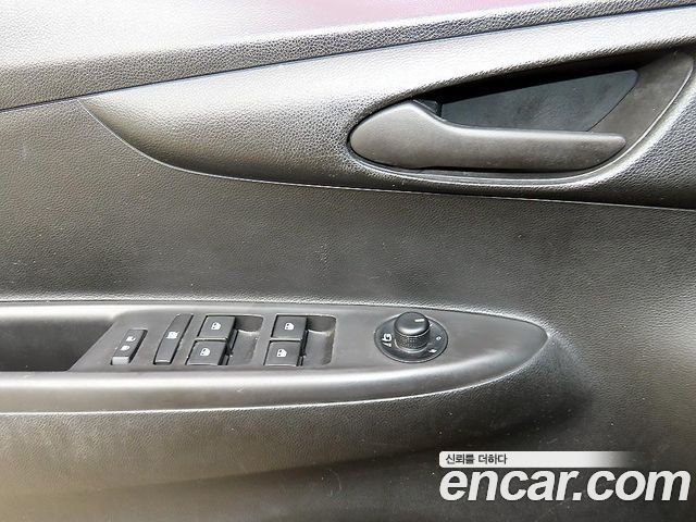 Chevrolet Spark LT 2019 — фото 15