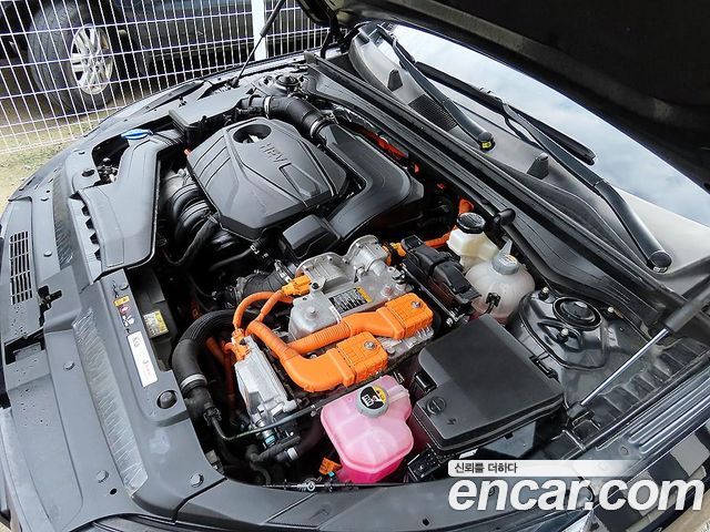 Kia K5 Hybrid (III) Prestige 2022 — фото 21