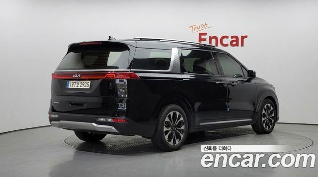 Kia Carnival (IV) Gasoline 7-Seater Signature 2023 — фото 2