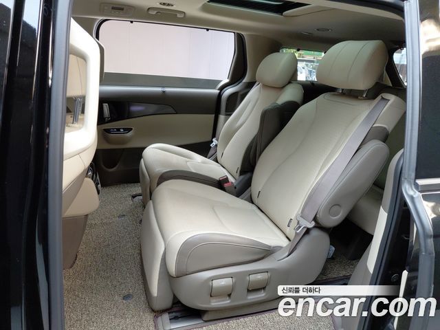 Kia Carnival (IV) Gasoline 7-Seater Signature 2023 — фото 12