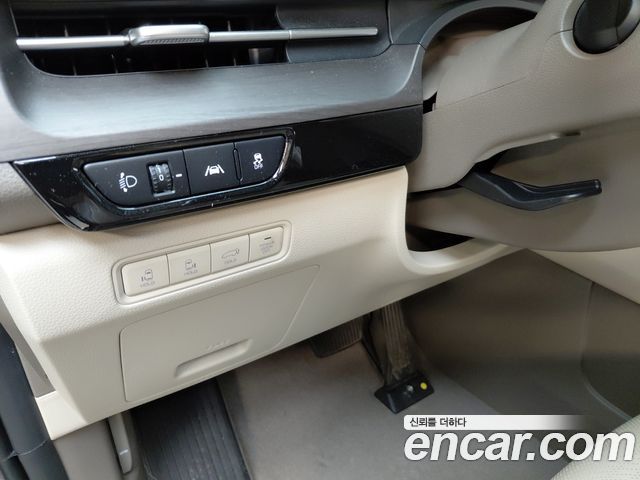 Kia Carnival (IV) Gasoline 7-Seater Signature 2023 — фото 27