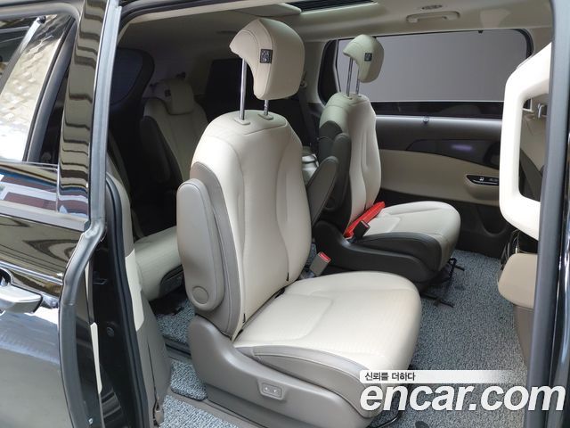 Kia Carnival (IV) Gasoline 9-Seater Signature 2023 — фото 11