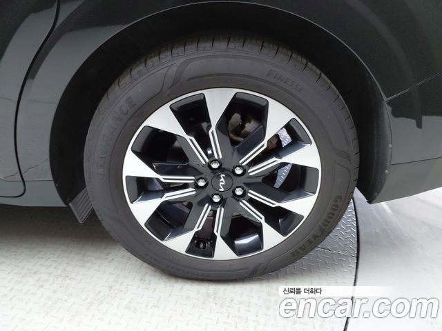 Kia Carnival (IV) Gasoline 9-Seater Signature 2023 — фото 21