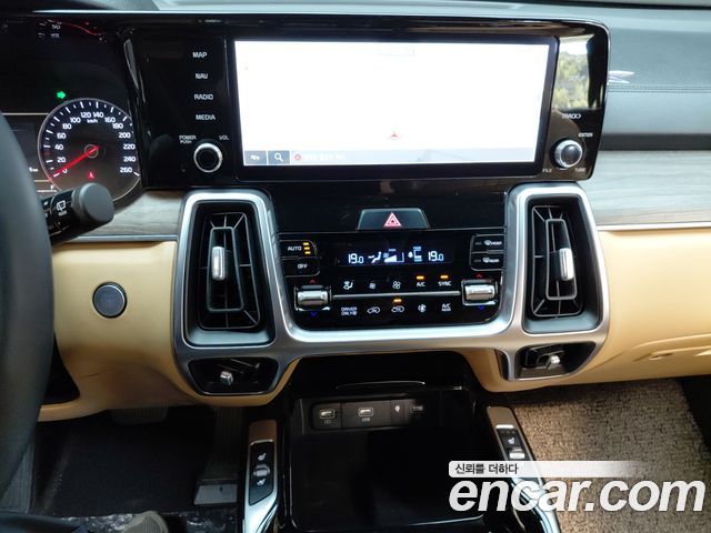 Kia Sorento (IV) HEV 1.6 2WD Prestige 2023 — фото 29