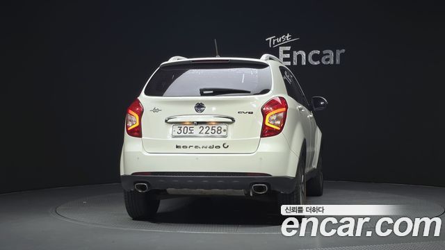 KG Mobility (SsangYong) Korando C 2.0 Advanture 60th Edition 2WD 2015 — фото 4