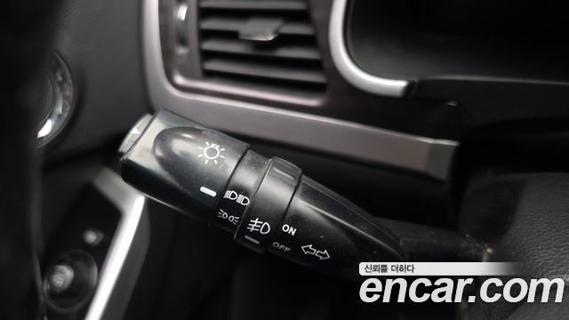 KG Mobility (SsangYong) Korando C 2.0 Advanture 60th Edition 2WD 2015 — фото 20