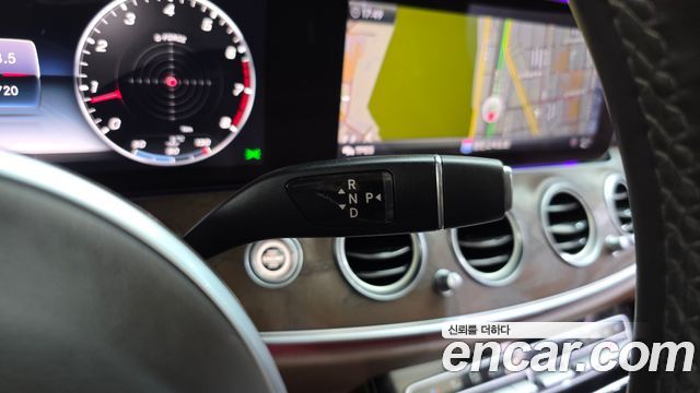 Mercedes-Benz E-Class (W213) E300 4MATIC Exclusive 2019 — фото 9