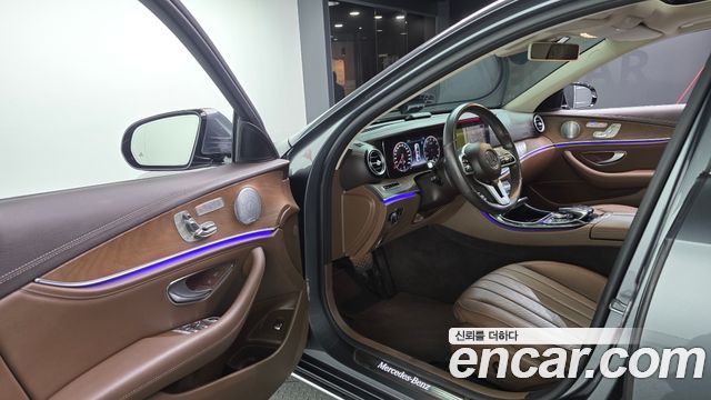 Mercedes-Benz E-Class (W213) E300 4MATIC Exclusive 2019 — фото 10