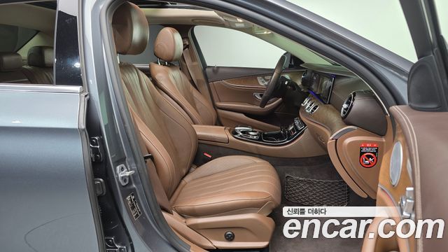 Mercedes-Benz E-Class (W213) E300 4MATIC Exclusive 2019 — фото 11