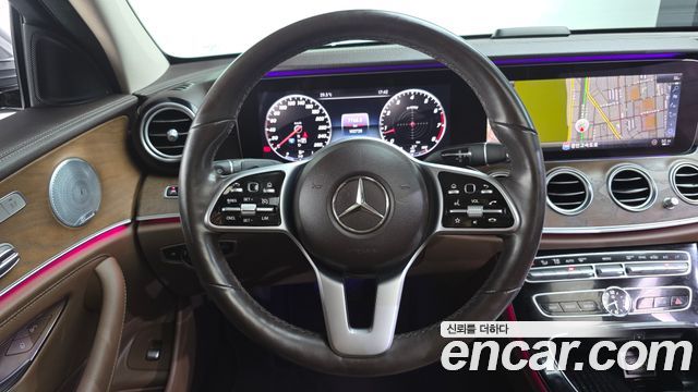 Mercedes-Benz E-Class (W213) E300 4MATIC Exclusive 2019 — фото 13