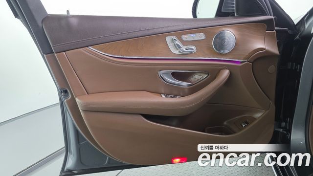 Mercedes-Benz E-Class (W213) E300 4MATIC Exclusive 2019 — фото 24