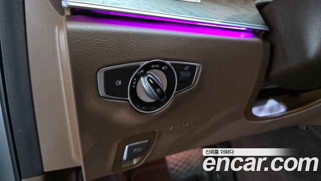 Mercedes-Benz E-Class (W213) E300 4MATIC Exclusive 2019 — фото 31