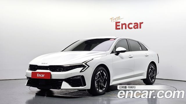 Kia K5 (III) 2.0 Noblesse 2025 — фото 1