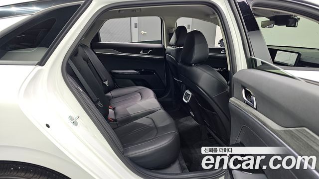 Kia K5 (III) 2.0 Noblesse 2025 — фото 15