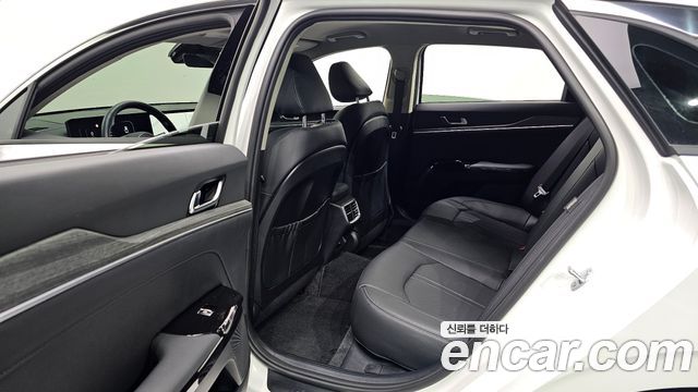 Kia K5 (III) 2.0 Noblesse 2025 — фото 16