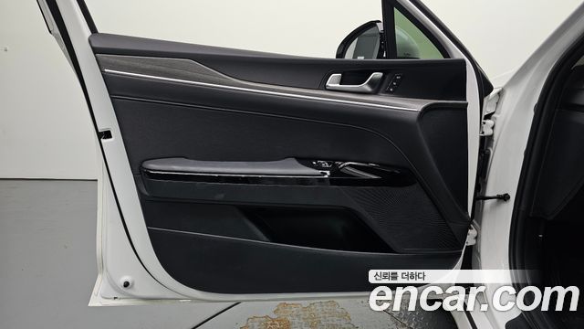 Kia K5 (III) 2.0 Noblesse 2025 — фото 30