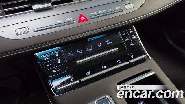 Hyundai Grandeur (IG) 2.5 Premium 2020 — фото 6