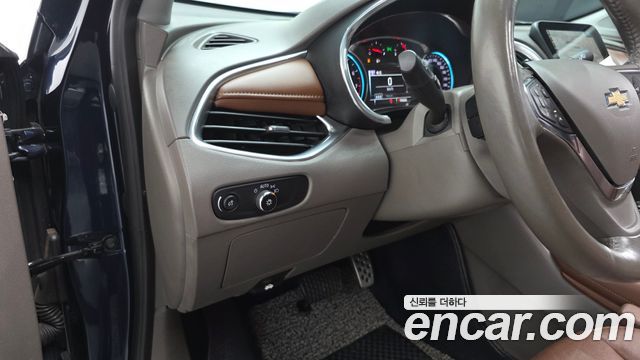 Chevrolet Malibu 2.0 Turbo LTZ Premium 2017 — фото 17